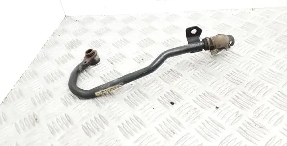 Volkswagen PASSAT B8 Engine coolant pipe/hose 03N121065E