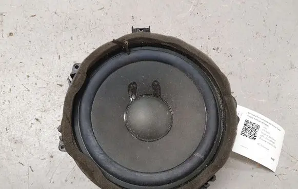 Volvo V50 Front door speaker 30752084