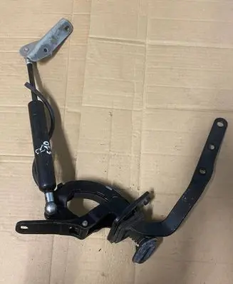 Volvo V70 Tailgate/trunk strut/damper 8643038