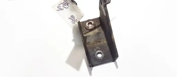 Mitsubishi Carisma Engine mounting bracket