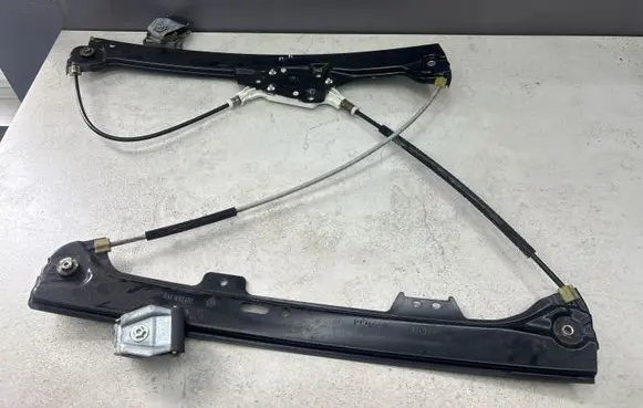 BMW 5 E60 E61 Front window lifting mechanism without motor 7184742