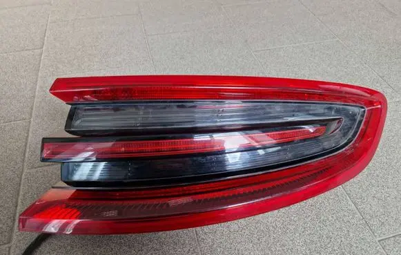 Porsche Macan (95B) Tailgate rear/tail lights 95B945096DA T95B044 01149902