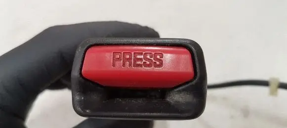 Mazda 6 Front seatbelt buckle G3667