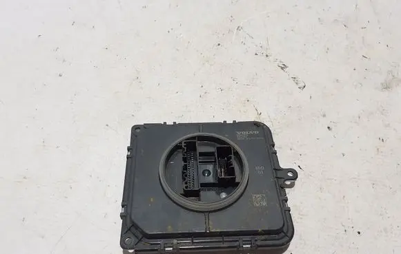 Volvo C40 Light module LCM 32337413