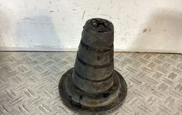 Toyota Land Cruiser (J200) Rear coil spring rubber mount 4830260110