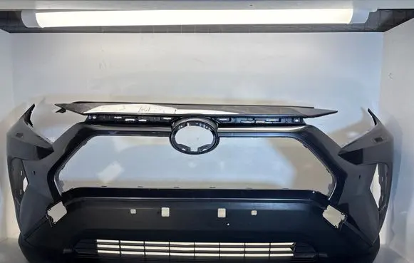 Toyota RAV 4 (XA50) Front bumper 