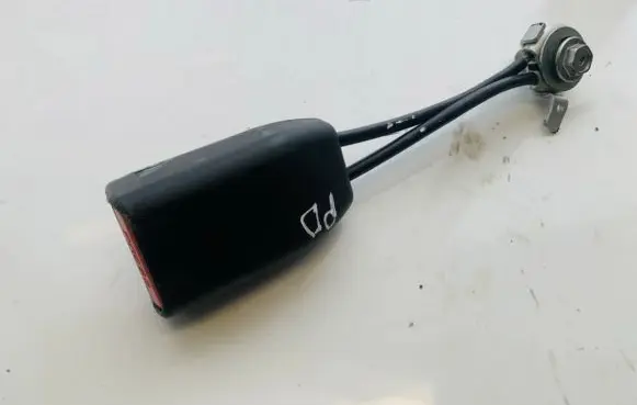 Mazda 3 I Front seatbelt buckle nsb1094