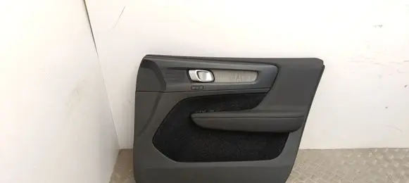 Volvo XC40 Front door card panel trim 32282669