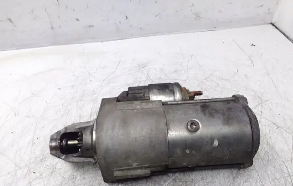 Mercedes-Benz E W211 Starter motor A0051518901