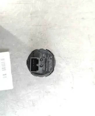 Engine start stop button switch