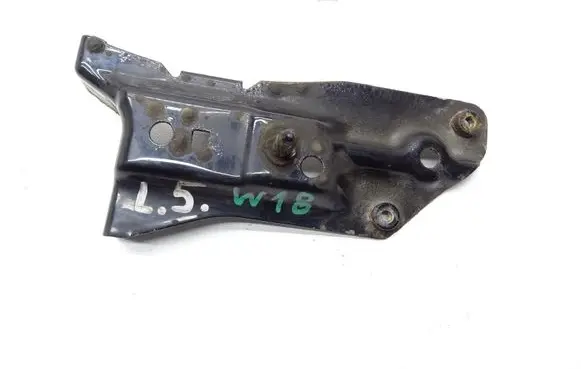 Audi A3 S3 8P Fender mounting bracket 8P0821135B