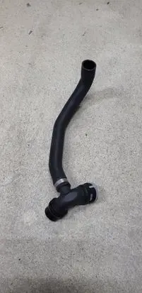 Volvo XC60 Engine coolant pipe/hose 30774513