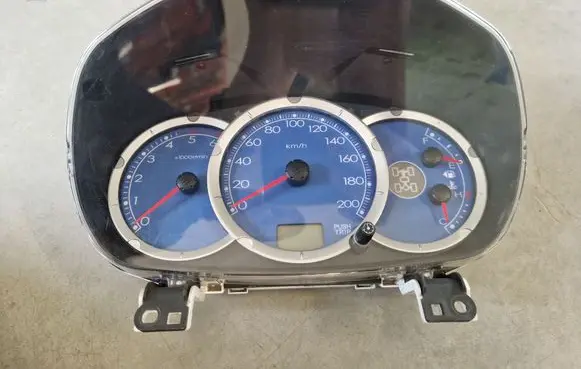 Mitsubishi L200 Speedometer (instrument cluster) MN179239