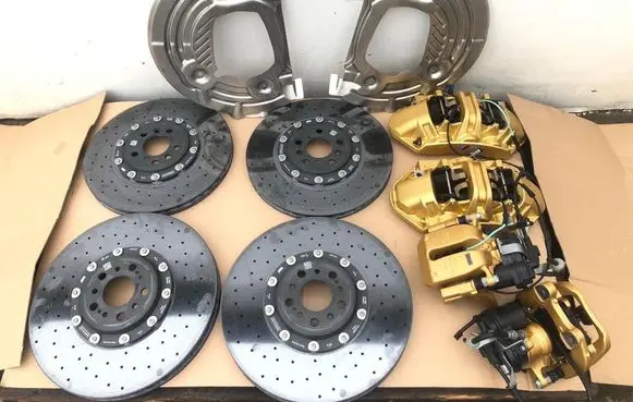BMW M5 F90 Brake discs and calipers set 