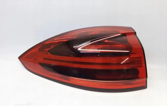 Porsche Cayenne (9PA) Rear/tail lights 7P5945207RporscheE