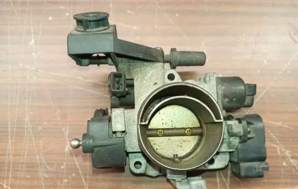 Citroen C5 Throttle valve aj00104