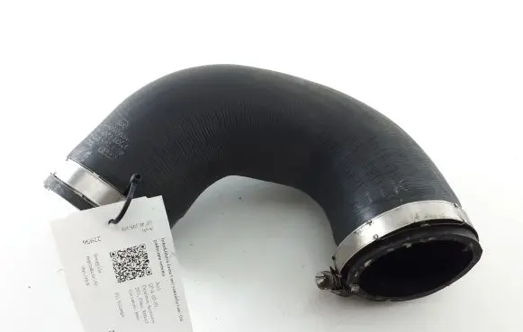 Audi Q7 4L Intercooler hose/pipe 4L0145972A