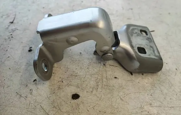Renault Trafic II (X83) Front door upper hinge GM66380 311772M