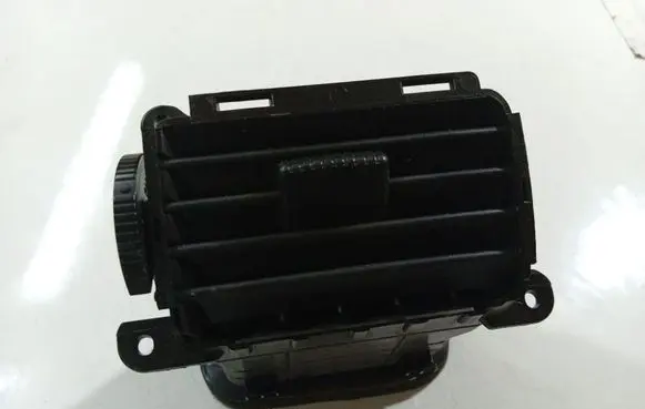 Mazda 3 I Dash center air vent grill BP4K64930