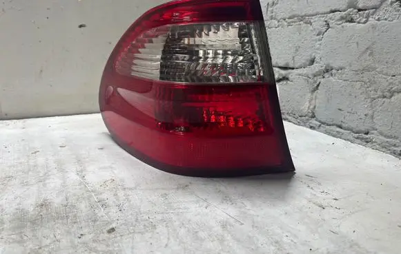 Mercedes-Benz E W211 Rear/tail lights 379141