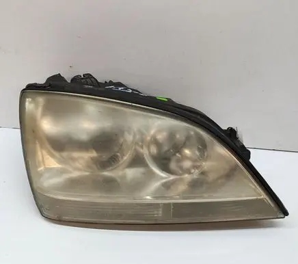 KIA Sorento Headlight/headlamp 921023E010