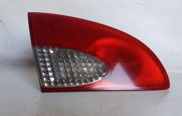 Toyota Avensis T250 Tailgate rear/tail lights