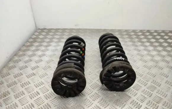 Jaguar XE Rear coil spring GX735534FA