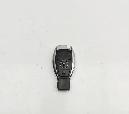 Mercedes-Benz C W204 Ignition key/card A2127667006