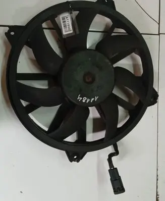 Citroen Berlingo Radiator cooling fan shroud 