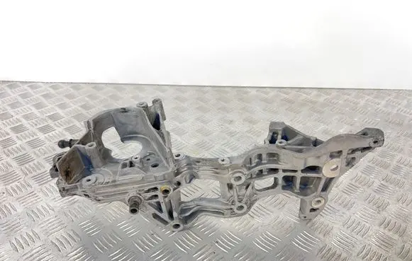 Volkswagen Golf VIII Generator/alternator bracket 05L903143