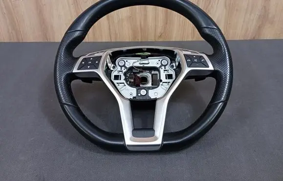Mercedes-Benz E A207 Steering wheel 1724602703 A1724602703