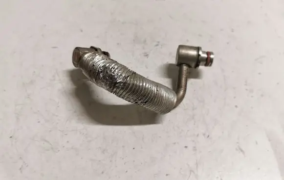 Coolant pipe/hose