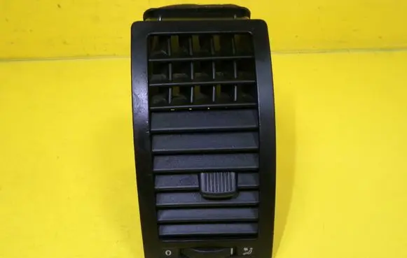Volkswagen Polo IV 9N3 Dashboard side air vent grill/cover trim 6Q0819704