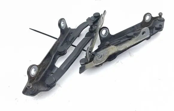 Subaru BRZ Tailgate/trunk/boot hinge 