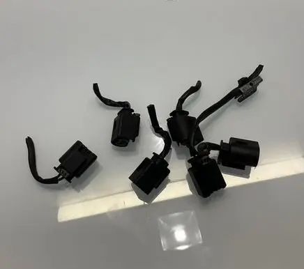 Mercedes-Benz E W212 Fuel injector wires A0525453826 ZGS001200908 0525453826