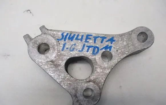 Alfa Romeo Giulietta Engine mounting bracket