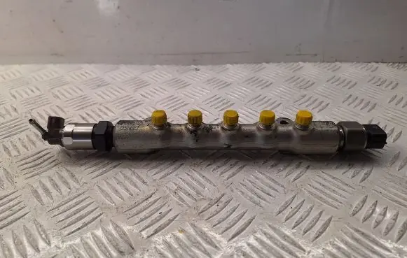 Toyota Corolla Verso AR10 Fuel main line pipe 238100R020 8945860010