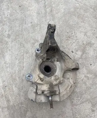 Volvo S80 Front wheel hub