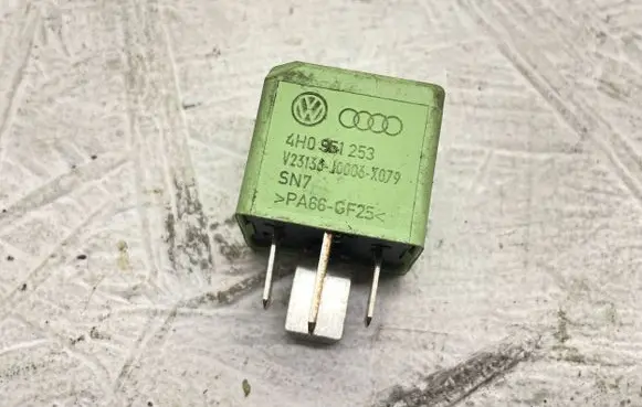 Audi A4 S4 B6 8E 8H Other relay 4H0951253