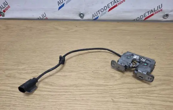 BMW X5 E70 Engine bonnet/hood lock/catch 7178753