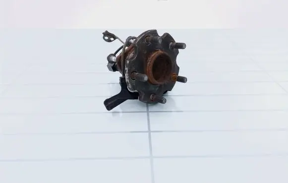 Toyota Avensis T250 Rear wheel hub