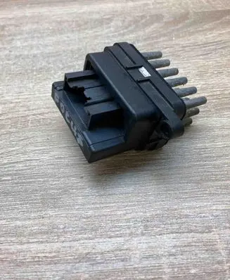 Ford Focus Heater blower motor/fan resistor 6G9T19E624AD F011500028