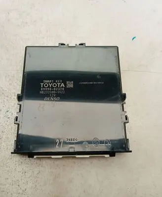 Toyota Auris E180 Other control units/modules 8999002370 MB2325009522