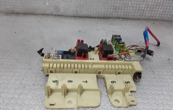 Mercedes-Benz ML W163 Fuse module A1635403272