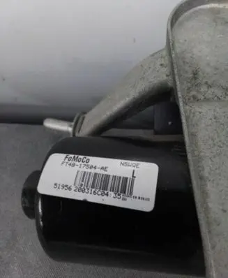 Ford Edge II Front wiper linkage and motor WOOO52203