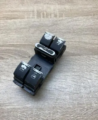 Volkswagen PASSAT B6 Electric window control switch 1K4959857