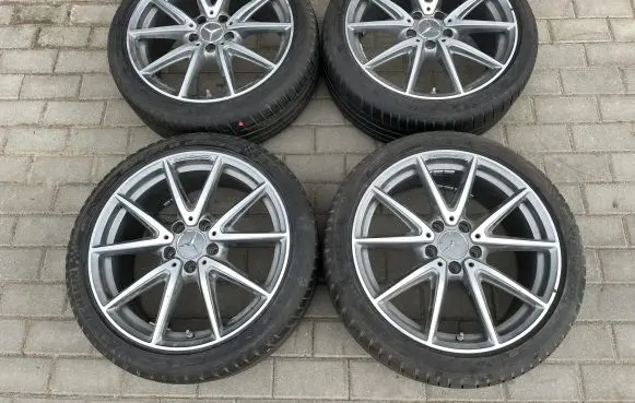 Mercedes-Benz A W176 R17 alloy rim A1764010800 8JX18