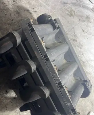 Mercedes-Benz Vito Viano W638 Intake manifold 611090 PA6GF30 S03582