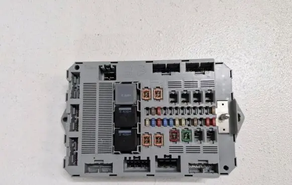Jaguar XF Fuse box set 9X2314D628AB