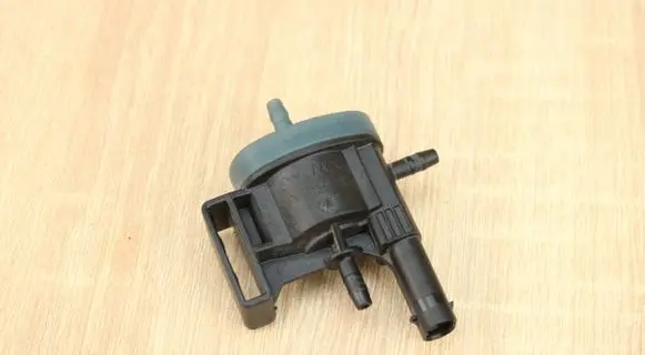 Volkswagen Arteon Vacuum valve 06H906283F